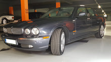 Load image into Gallery viewer, Jaguar XJ 4.2i Pack XJR