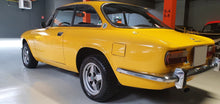 Load image into Gallery viewer, Alfa Romeo GT Bertone 2000