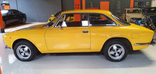 Load image into Gallery viewer, Alfa Romeo GT Bertone 2000