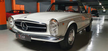 Load image into Gallery viewer, Mercedes-Benz SL 250 Pagode