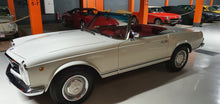 Load image into Gallery viewer, Mercedes-Benz SL 250 Pagode