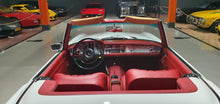 Load image into Gallery viewer, Mercedes-Benz SL 250 Pagode
