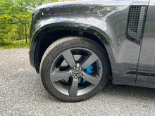 Load image into Gallery viewer, Land Rover Defender 110 P525 'Edition' Head Up