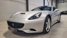 Load image into Gallery viewer, Ferrari California V8 4.3 460ch
