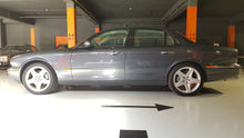 Load image into Gallery viewer, Jaguar XJ 4.2i Pack XJR
