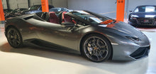 Load image into Gallery viewer, Lamborghini Huracan Spyder 5.2 V10   Cabriolet
