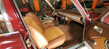 Load image into Gallery viewer, Peugeot 504 Break Familial 6 Places *** 1er propriétaire***
